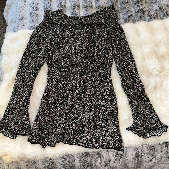 SO Floral Women's Top - Picture 2 of 3